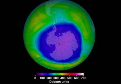 Ученые сообщили, что рекордная озоновая дыра нал Антарктидой затянулась