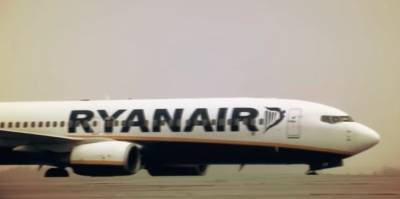 Меняйте маршрут или сдавайте билеты: лоукостер Ryanair сокращает рейсы из Киева