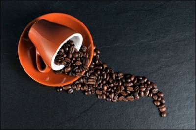 Медики рассказали о вреде кофе без кофеина для здоровья человека