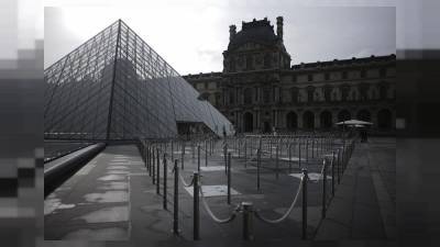 Лувр в 2020 году недосчитался посетителей