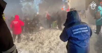 Трех человек ищут под снежными завалами в Норильске