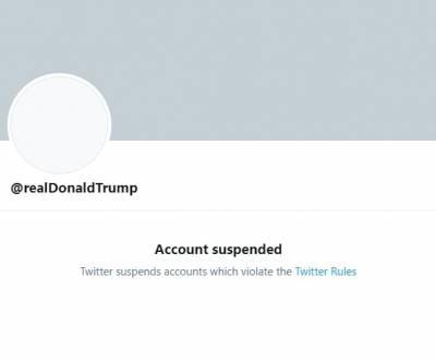 Аккаунт Дональда Трампа в Twitter был заблокировал бессрочно