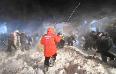 Спасатели обнаружили тело женщины, погибшей в результате схода лавины в Норильске