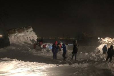 Тело женщины обнаружили спасатели после схода лавины в Норильске