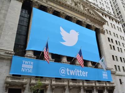 Акции Twitter началии падать после блокировки аккаунта Трампа
