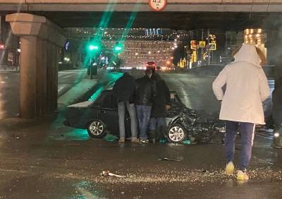 В ДТП на Московском шоссе пострадали два молодых человека