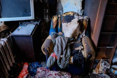 В Волгограде при пожаре в пятиэтажке пострадал человек