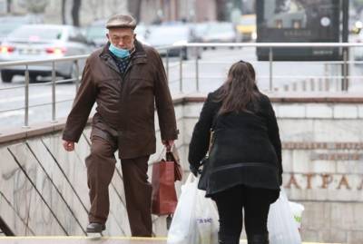 В течение 8 января в Украине госпитализировали каждого второго украинца с коронавирусом