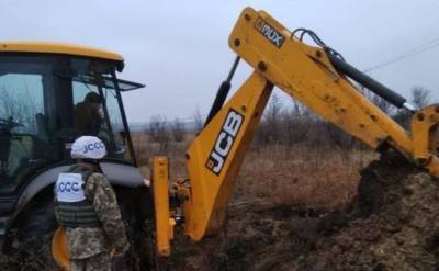 На Донбассе обстреляли бригаду, выполняющую ремонтные работы на водоводе "Горловка-Торецк"
