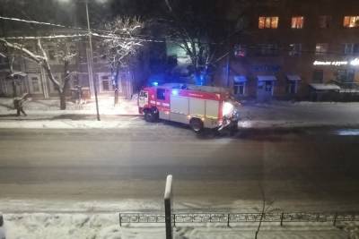 Легковой автомобиль сгорел пятничным вечером в центре Петрозаводска