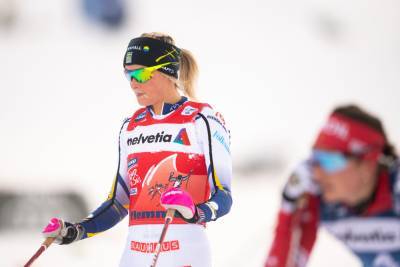 Чемпионка мира Карлссон снялась с "Тур де Ски"
