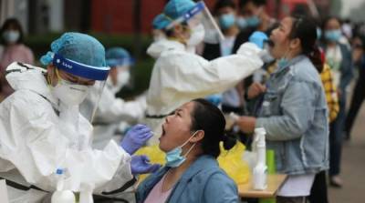 В Китае из-за коронавируса закрыли два города с населением 18 млн человек