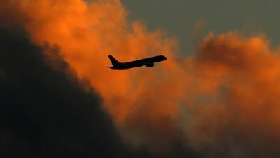 Диспетчеры в Индонезии потеряли связь с пассажирским Boeing 737