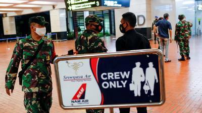 У властей Индонезии пока нет данных об иностранцах на борту упавшего Boeing