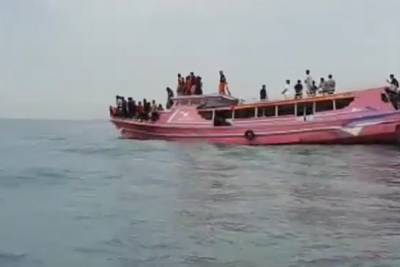 СМИ сообщили о двух взрывах на борту разбившегося лайнера в Индонезии