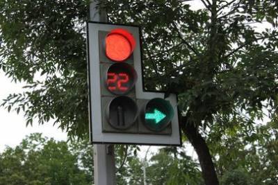 В Уфе планируют в ручном режиме регулировать длительность горения зелёного сигнала светофора на закрытой транспортной развязке на пересечении с улицей Заки Валиди
