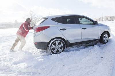 10 способов вызволить автомобиль из снежного плена