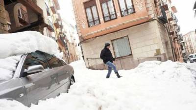 Испанию накрыл снежный мегашторм, жизнь страны парализована (фото) - lenta.ua - Испания - Spain