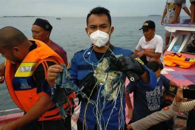 Индонезийский пассажирский самолёт потерпел крушение