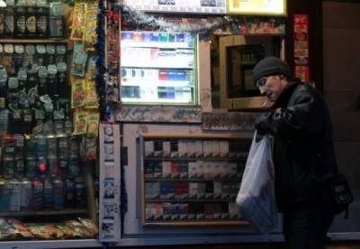 "Можно торговать и кофе, и сигаретами": министр здравоохранения рассказал о работе киосков