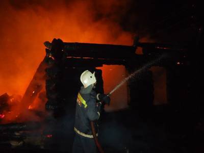 7 человек погибли на пожаре в Тюменской области