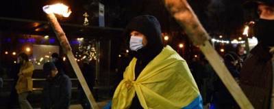 Националисты из Украины призвали покинуть страну посла Польши из-за критики Бандеры