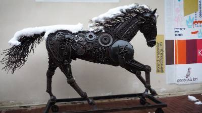 Скульптор из Краснодара создает фигуры в стиле стимпанк.