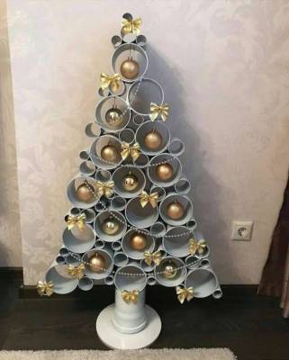 Новый год в стиле арт-хаус: можно ли соорудить елку из картошки и как использовать в праздничном декоре втулки