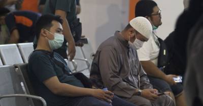 Падение Boeing 737 в Индонезии: мужчина потерял жену и троих детей