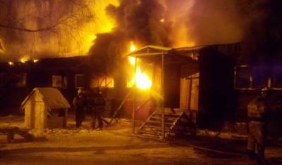 Семь человек сгорели в нелегальном доме для престарелых в Тюменской области