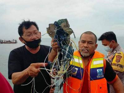 В Индонезии разбился Boeing 737