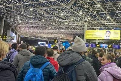 Россиян шокировали столпотворения в аэропорту Сочи