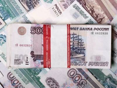 Правительство РФ подняло зарплаты военным и силовикам