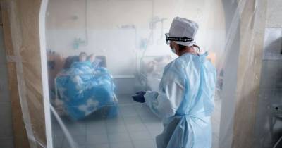Статистика коронавируса на 1 октября: 12034 новых случая, 2637 госпитализаций
