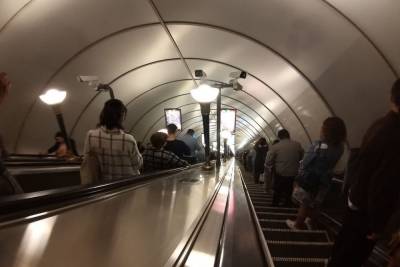 Петербургский метрополитен защитит пассажиров от COVID-19 «холодным туманом» за 271 млн рублей