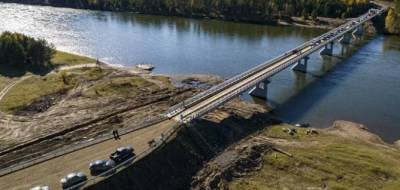 В Тулунском районе открыли новый мост через реку Ию