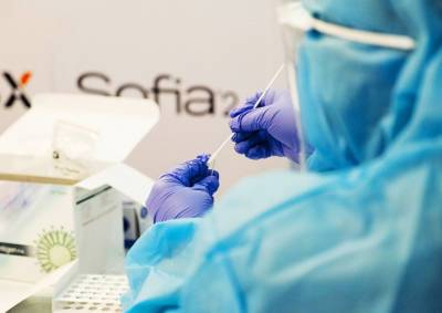 В Чехии резко вырос суточный прирост инфицированных коронавирусом