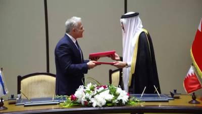 Лапид в Бахрейне: "Поддерживаю создание палестинского государства"
