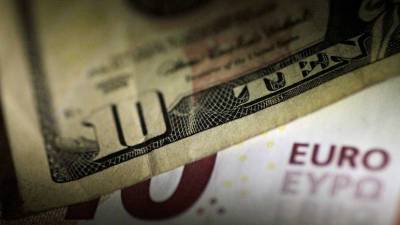 Эксперт в области финансов Корнейчук дал прогноз по курсам доллара и евро в октябре