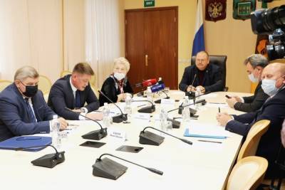 Олег Мельниченко выразил благодарность ветеранам за вклад в развитие региона и страны