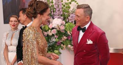 Золотое платье Кейт Миддлтон вошло в капсульную коллекцию 007 от Jenny Packham