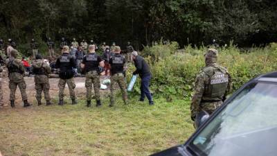Польша вернула группу мигрантов в места пересечения границы с Белоруссией