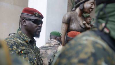 Мамади Думбуя - Мятеж военных: полковник стал президентом - vesti.ru - Гвинея - Конакри