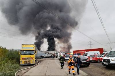 В Саларьево сгорел склад вблизи крупнейшей свалки Европы