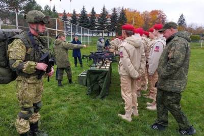 В тульском центре «Авангард» юноши из Ненецкого автономного округа прошли начальную военную подготовку