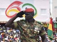 Организатор военного переворота в Гвинее Думбуя стал исполняющим обязанности президента