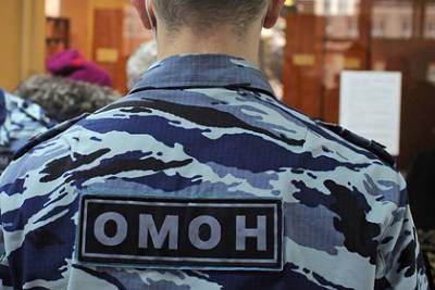 Российский боец ОМОН получил условный срок за избиение на концерте
