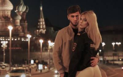 Таджикского блогера выдворят из России за имитацию орального секса с «полицейской» на Красной площади