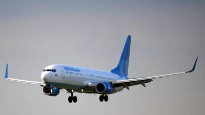 Самолёт авиакомпании «Победа» столкнулся с топливозаправщиком в Астрахани
