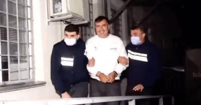 Саакашвили доставили в тюрьму недалеко от Тбилиси (видео)